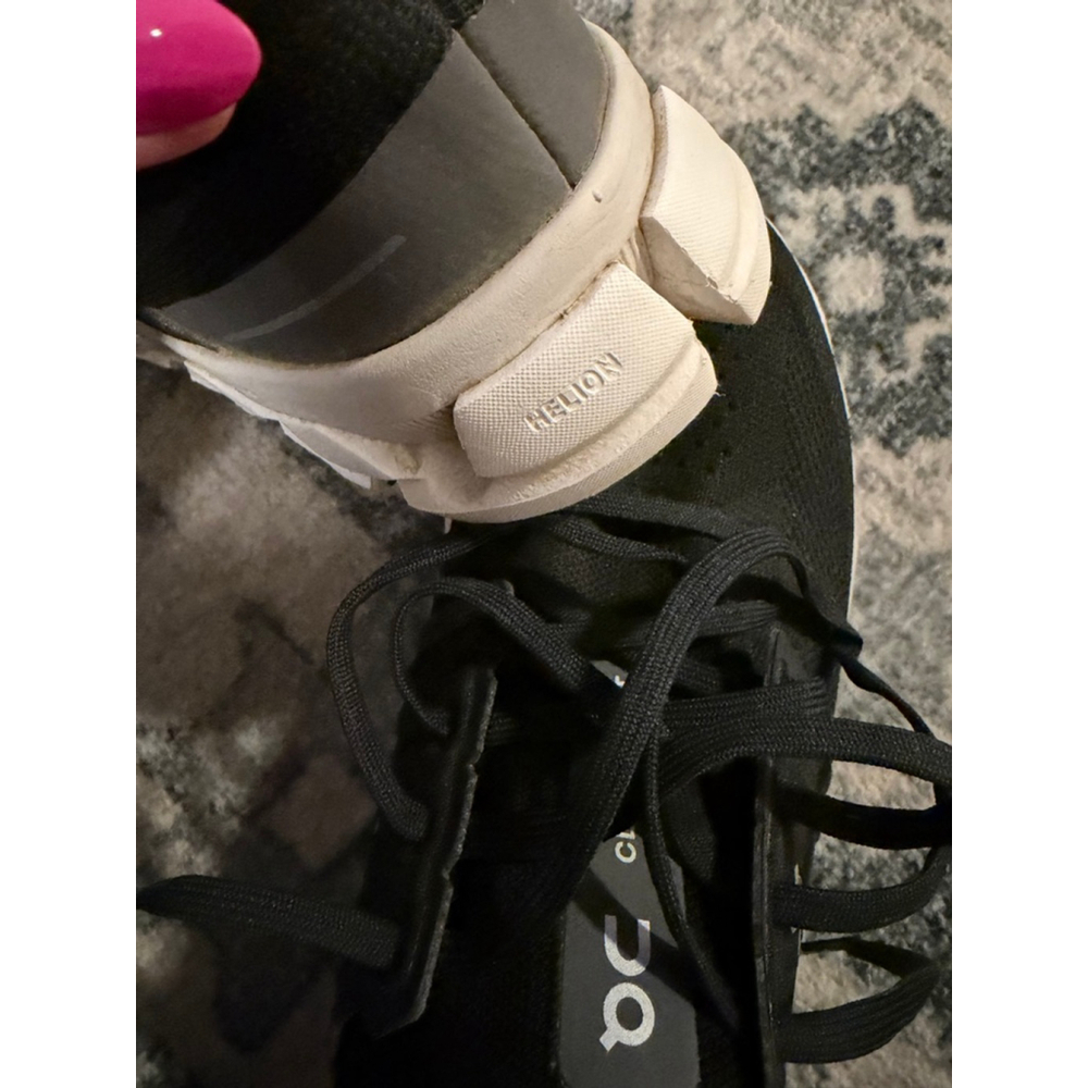 On Cloudswift Running Shoes - Black & White - Women’s Size 7 - EUC Worn Once - Picture 8 of 10